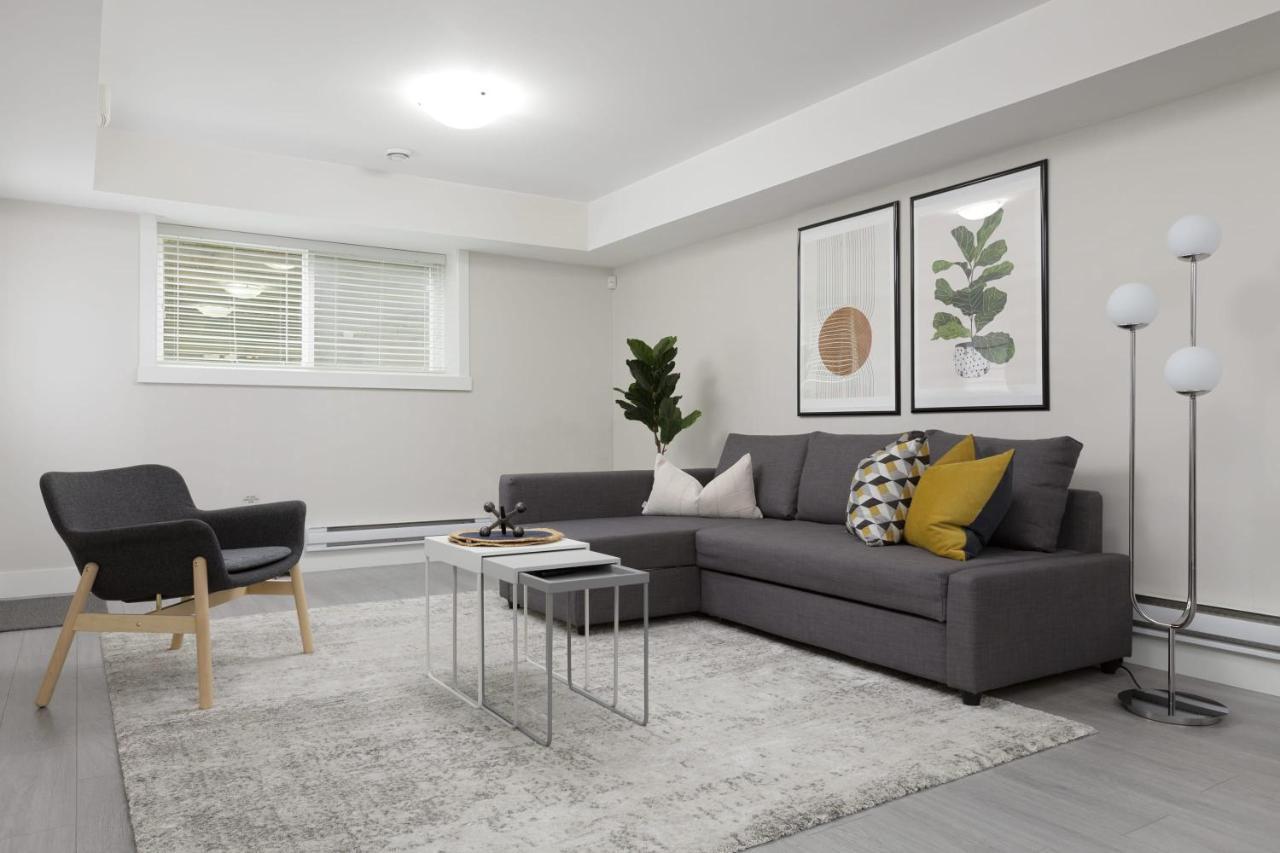 Tastefully Furnished And Newly Updated 2 Bd Central Lynn Valley North Vancouver Villa Eksteriør billede