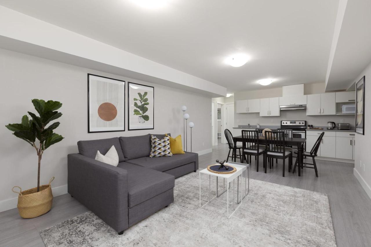 Tastefully Furnished And Newly Updated 2 Bd Central Lynn Valley North Vancouver Villa Eksteriør billede