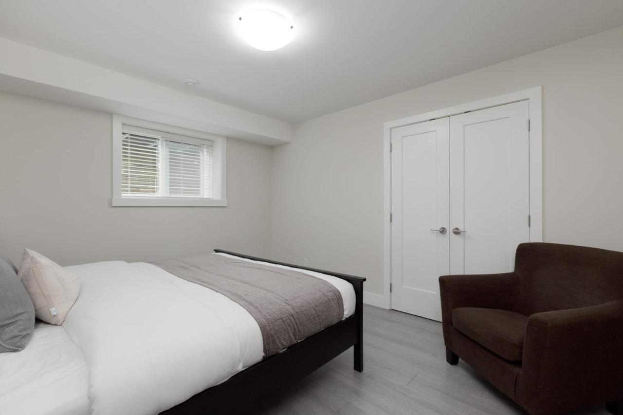 Tastefully Furnished And Newly Updated 2 Bd Central Lynn Valley North Vancouver Villa Eksteriør billede