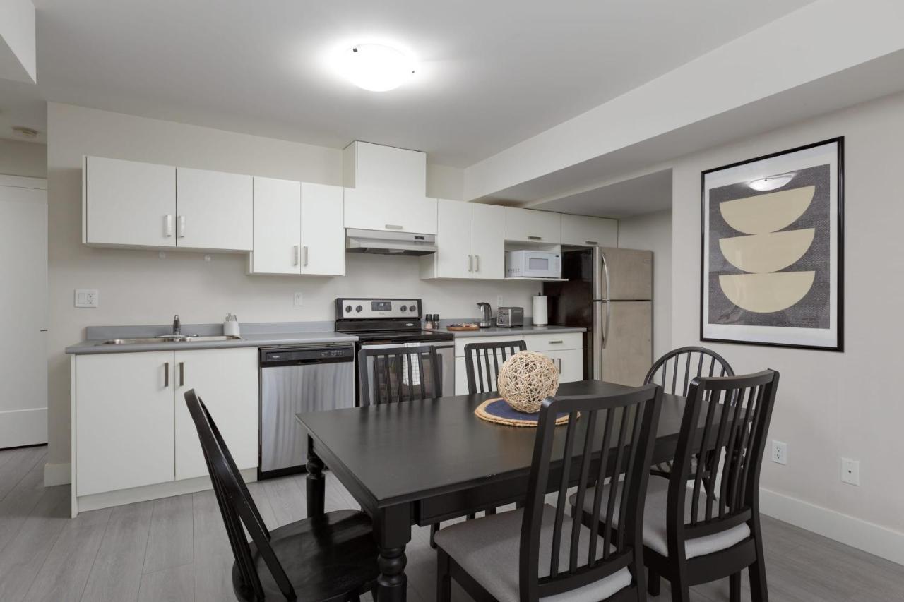 Tastefully Furnished And Newly Updated 2 Bd Central Lynn Valley North Vancouver Villa Eksteriør billede