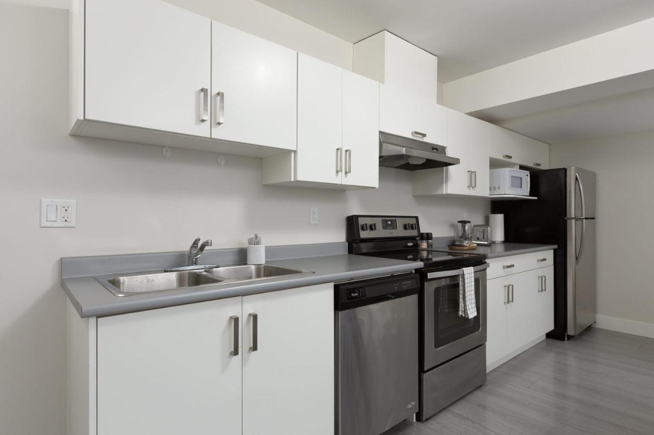 Tastefully Furnished And Newly Updated 2 Bd Central Lynn Valley North Vancouver Villa Eksteriør billede